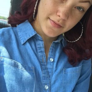 Meet your Posher, De'avala